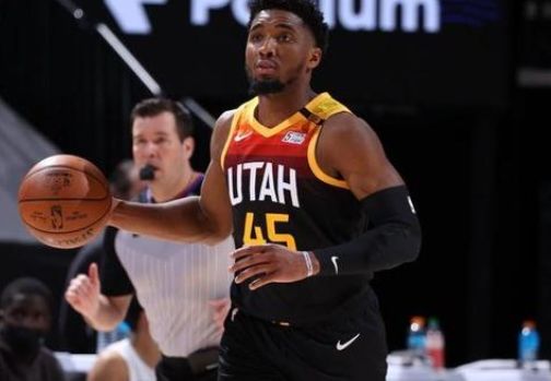 陷入单打独 陷入单打独